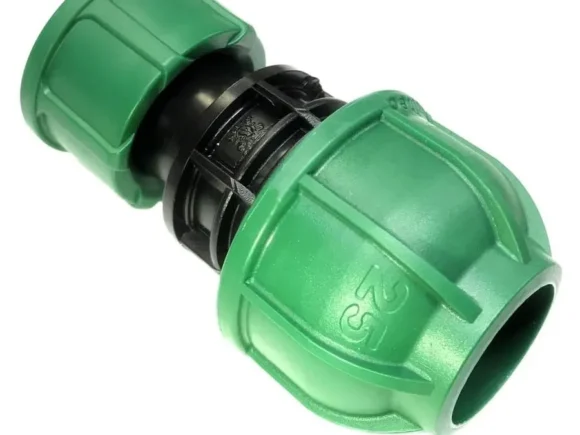 RACCORDO DIRITTO CON BOCCHETTONE FEMMINA